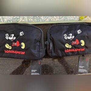 lululemon athletica Black Belt Bag Urban Style


This is for 1 bag